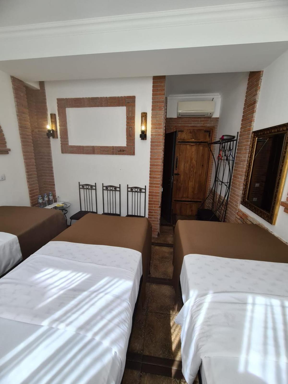 Janashia Boutique Hotels Tbilisi Buitenkant foto