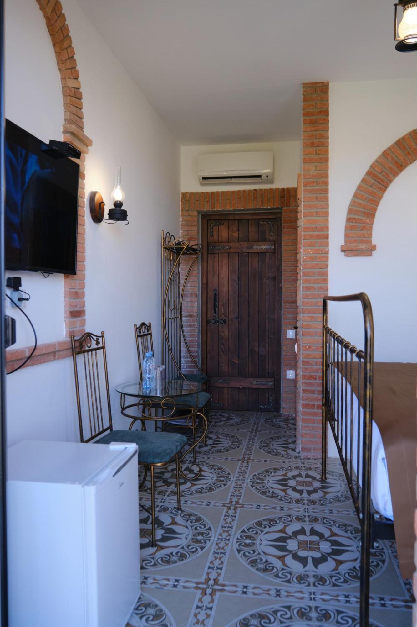 Janashia Boutique Hotels Tbilisi Buitenkant foto