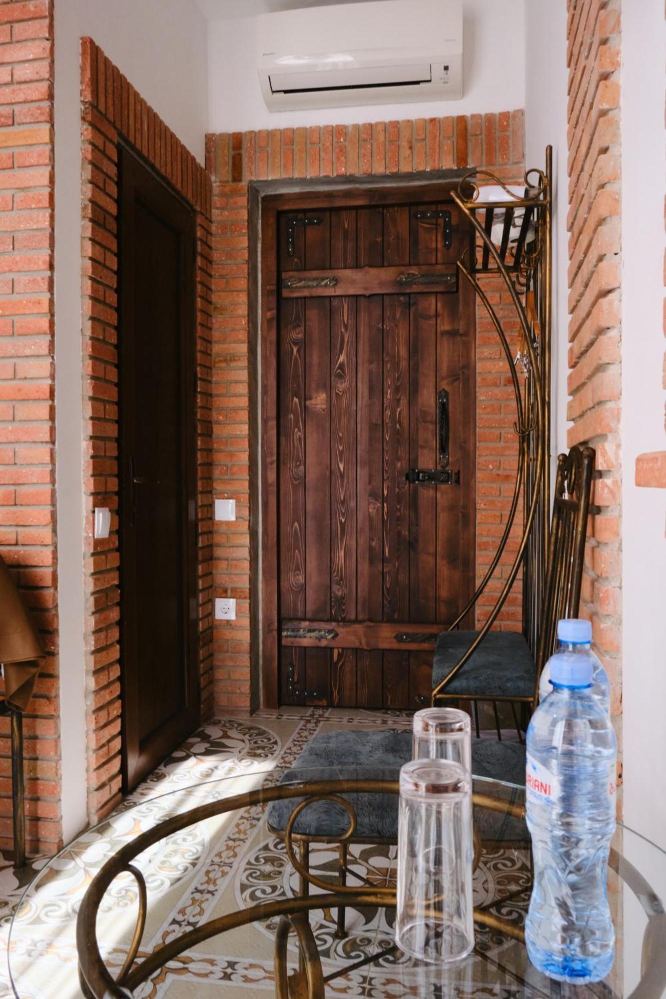 Janashia Boutique Hotels Tbilisi Buitenkant foto